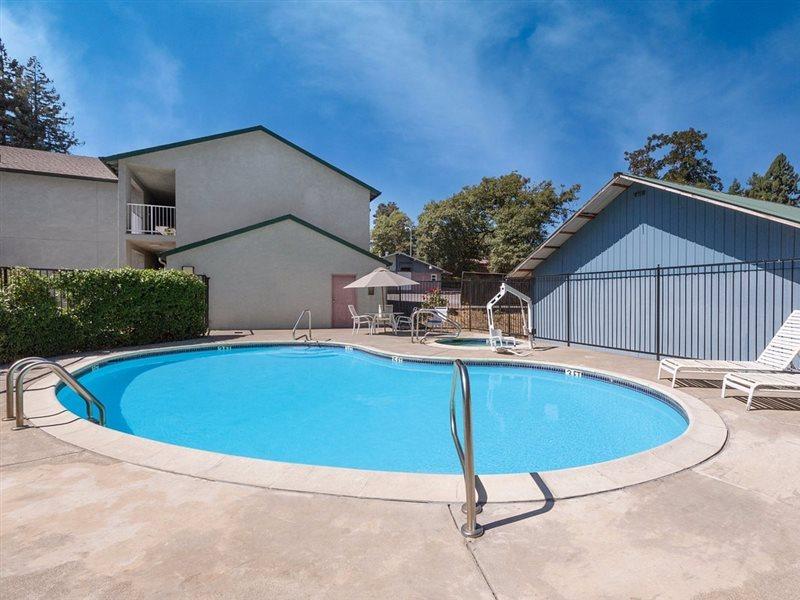 Creekside Inn & Suites Willits Dış mekan fotoğraf