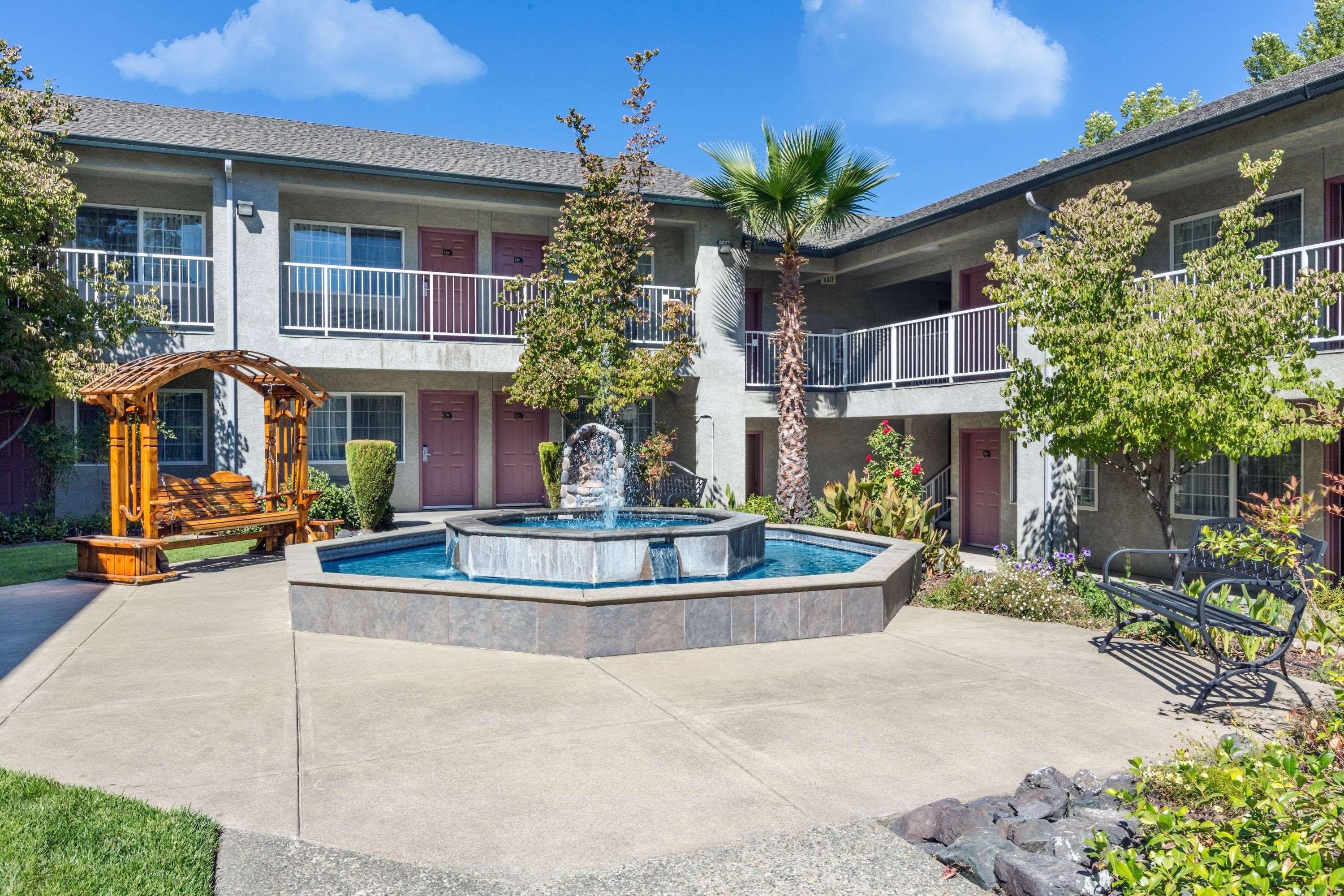 Creekside Inn & Suites Willits Dış mekan fotoğraf