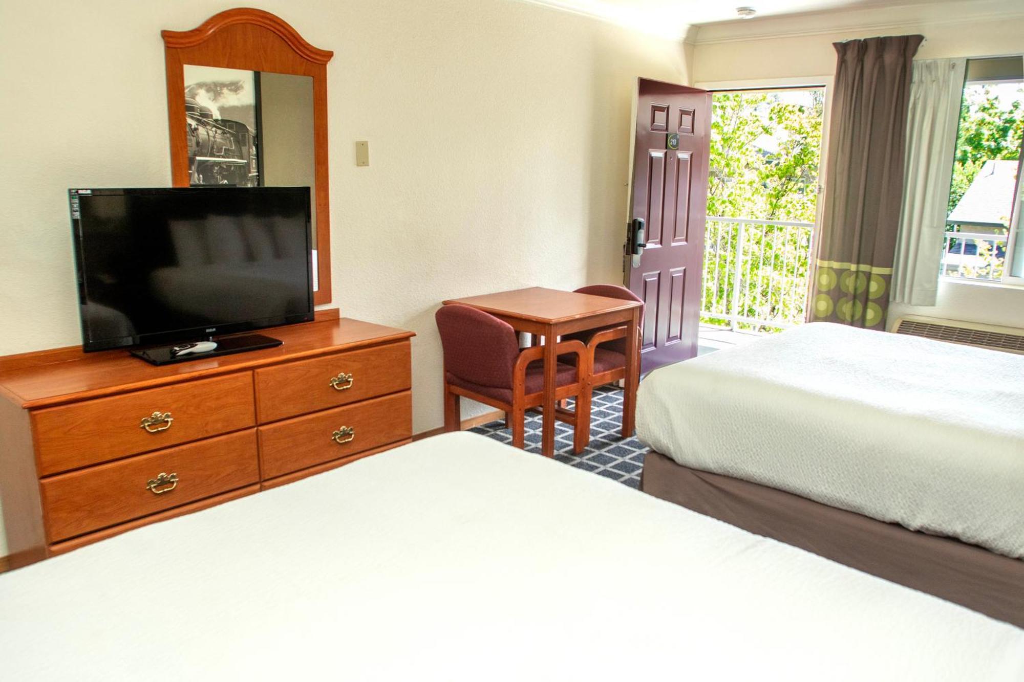 Creekside Inn & Suites Willits Dış mekan fotoğraf