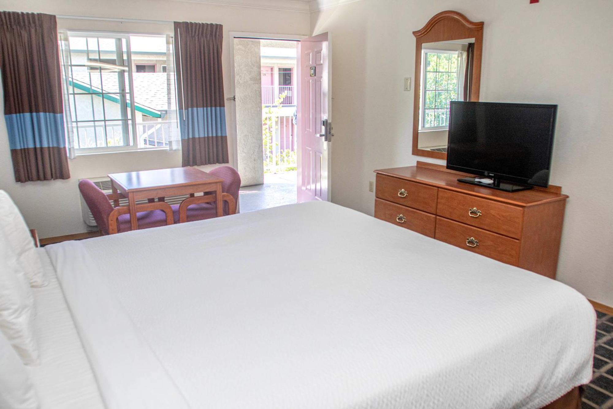Creekside Inn & Suites Willits Dış mekan fotoğraf