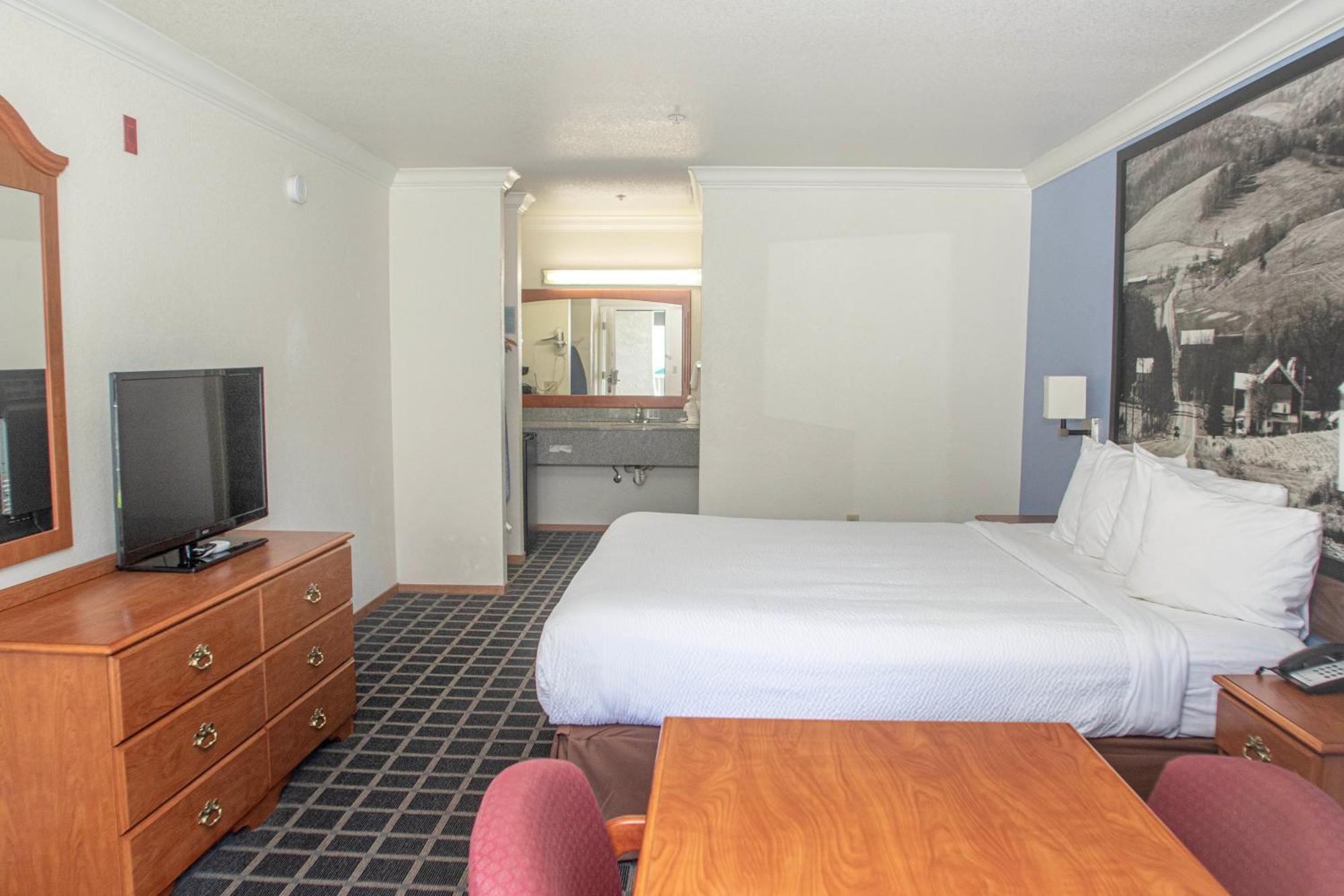 Creekside Inn & Suites Willits Dış mekan fotoğraf