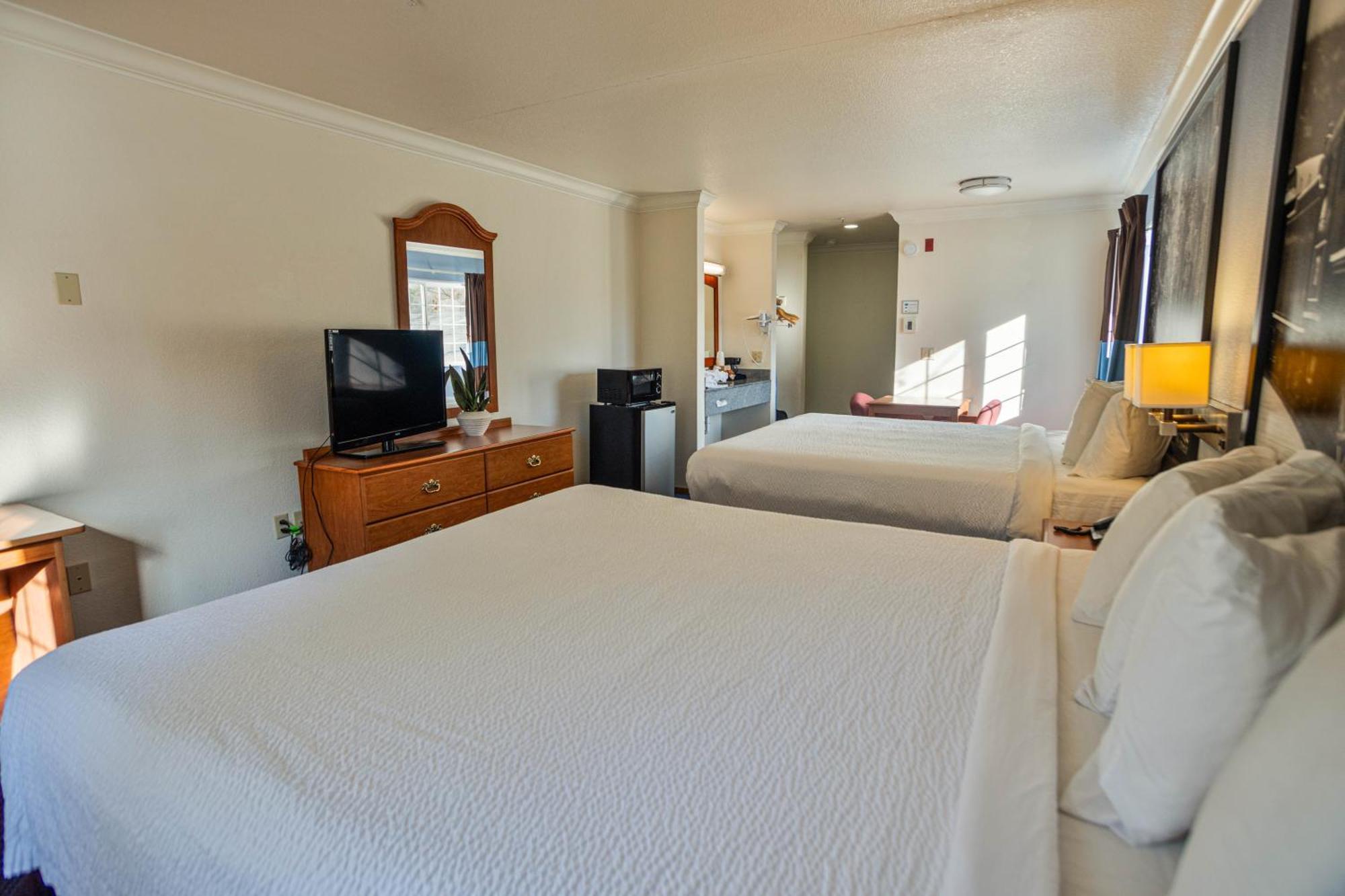 Creekside Inn & Suites Willits Dış mekan fotoğraf