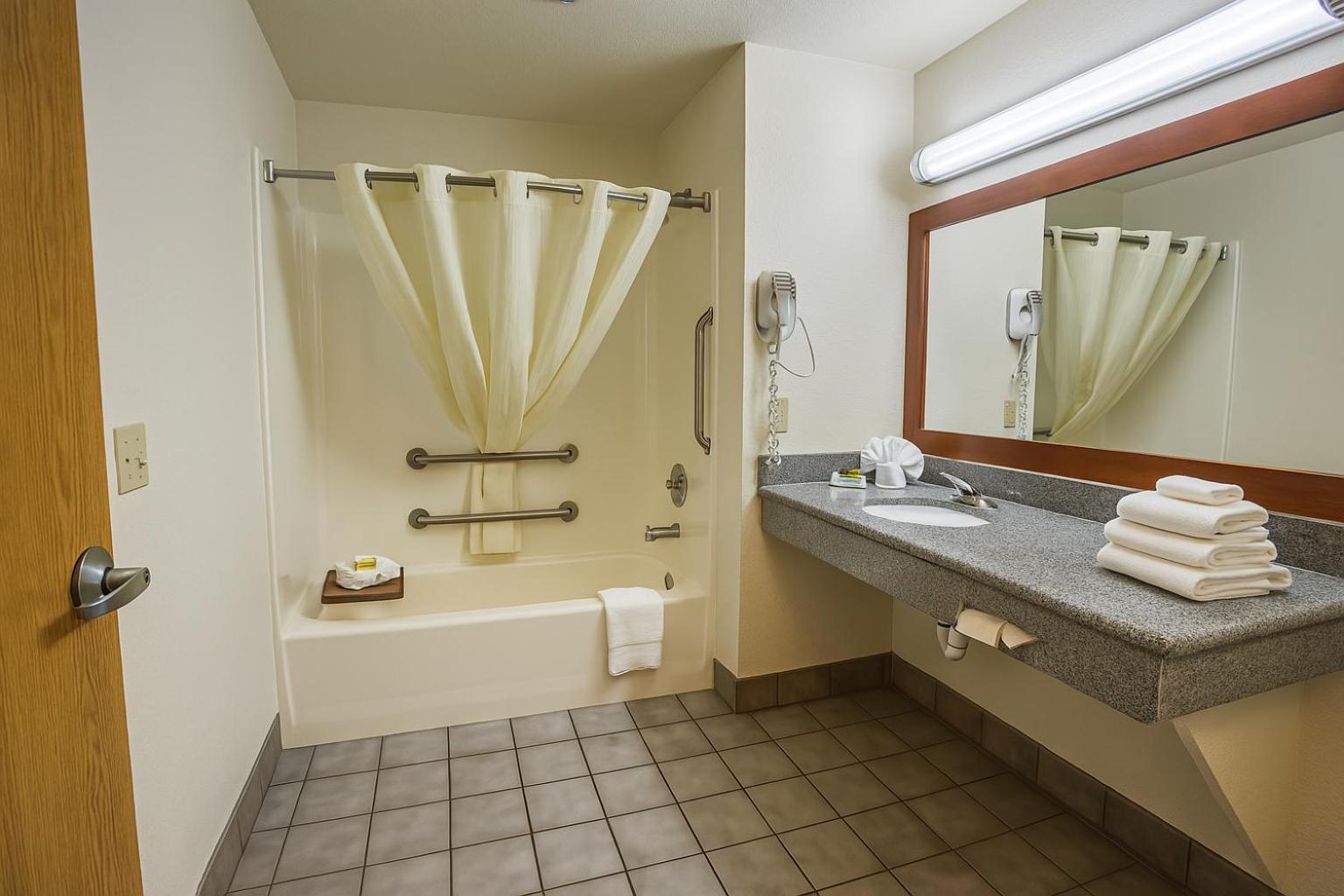 Creekside Inn & Suites Willits Dış mekan fotoğraf